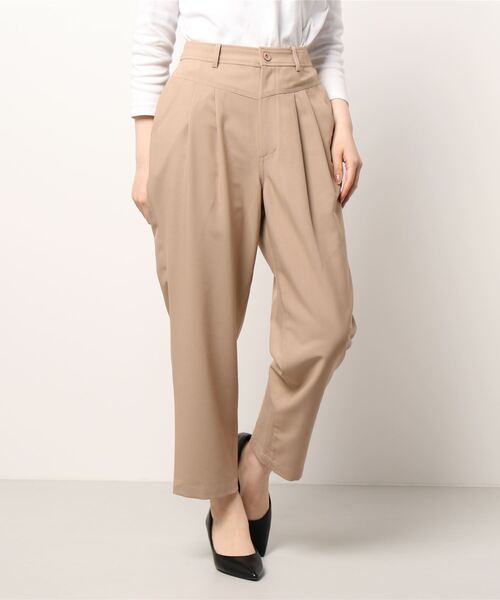 Rewde(ルゥデ)の「タックテーパードパンツ(1R12-08075)(その他パンツ・レディース・ベージュ/カーキ/ピンク・S/L/M)」の10枚目の写真