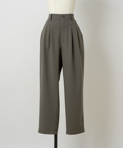 Rewde(ルゥデ)の「タックテーパードパンツ(1R12-08075)(その他パンツ・レディース・ベージュ/カーキ/ピンク・S/L/M)」の16枚目の写真