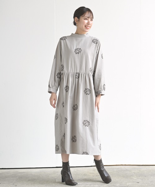 rps（アールピーエス）の「サークル刺繍ワンピース（ワンピース・レディース・アイボリー/チャコールグレー/グレイッシュベージュ/カーキ・M）」の5枚目の写真