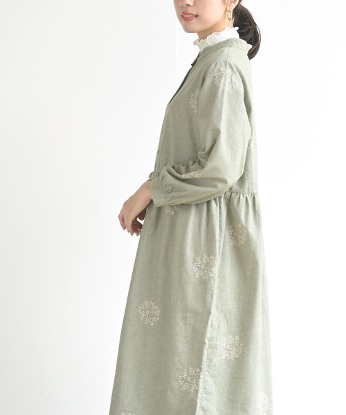 rps（アールピーエス）の「サークル刺繍ワンピース（ワンピース・レディース・アイボリー/チャコールグレー/グレイッシュベージュ/カーキ・M）」の15枚目の写真