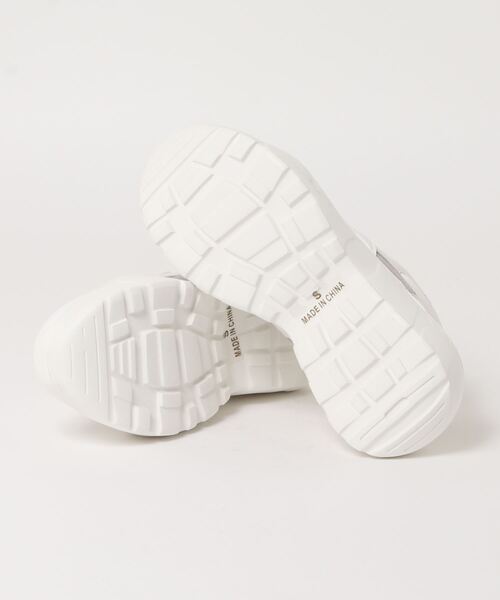 NATURAL BEAUTY BASIC(ナチュラルビューティーベーシック)の「ダッドソールスニーカー(スニーカー・レディース・ホワイト/ベージュ・LARGE/MEDIUM/SMALL)」の4枚目の写真