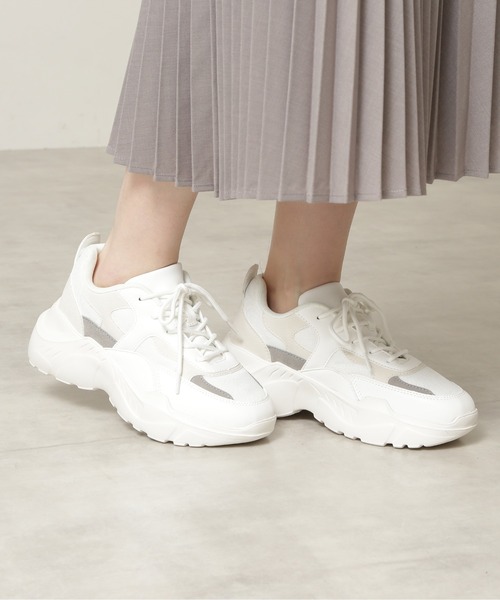 NATURAL BEAUTY BASIC(ナチュラルビューティーベーシック)の「ダッドソールスニーカー(スニーカー・レディース・ホワイト/ベージュ・LARGE/MEDIUM/SMALL)」の6枚目の写真