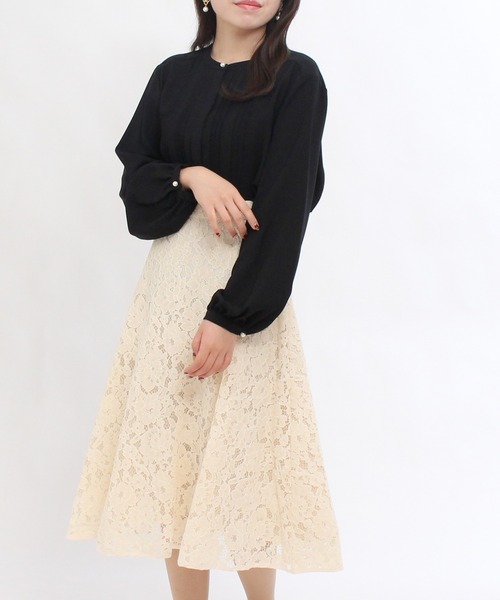 TRUDEA(トルディア)の「バンドカラーピンタックブラウス(シャツ/ブラウス・レディース・ブラック/ベージュ/グリーン/スモークピンク・MEDIUM/LARGE)」の19枚目の写真