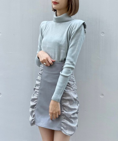 TITTY&CO.（ティティーアンドコー）の「【TITTY&CO.】カシミヤタッチタートル（ニット/セーター・レディース・ライトブルー/ブラック/オフホワイト/ピンク・FREE）」の19枚目の写真