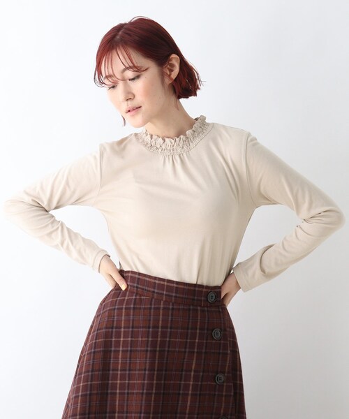 DRESKIP（ドレスキップ）の「◆吸湿発熱シャリ－ング衿レースプルオーバー（Tシャツ/カットソー・レディース・ブラック/ライトベージュ/チャコールグレー/オフホワイト・03/04/02）」の4枚目の写真
