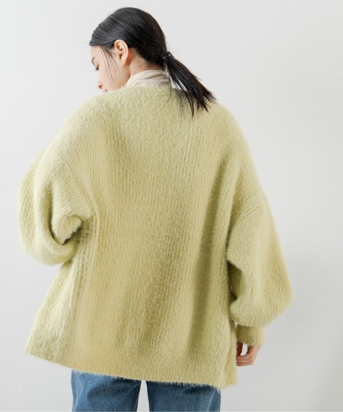 ANGIE（アンジー）の「シャギーVネックオーバーサイズカラーカーディガン（カーディガン/ボレロ・レディース・ベージュ/ライム/ブルー/ライトパープル/ライトピンク・FREE）」の11枚目の写真