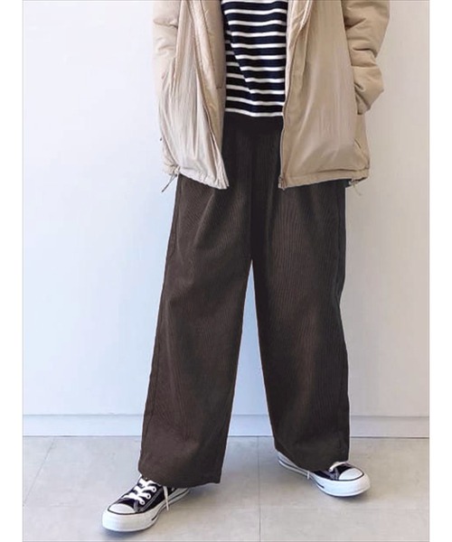 Samansa Mos2 blue（サマンサモスモスブルー）の「コーデュロイタックパンツ（その他パンツ・レディース・ミント/モカ/チャコール/キナリ・ﾌﾘ-）」の2枚目の写真