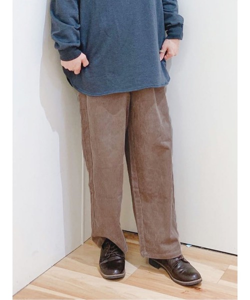 Samansa Mos2 blue（サマンサモスモスブルー）の「コーデュロイタックパンツ（その他パンツ・レディース・ミント/モカ/チャコール/キナリ・ﾌﾘ-）」の3枚目の写真