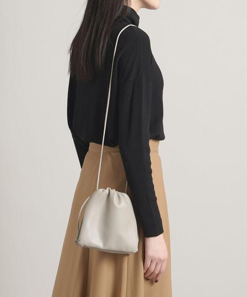 ESLOW(エスロー)の「【一部別注】<ESLOW(エスロー)>DRAWSTRING BAG(ショルダーバッグ・レディース・イエロー/グレー/ケリー/ダークブラウン/ブラック・FREE)」の12枚目の写真