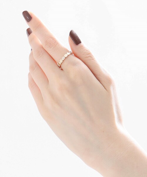 【はな】COCOSHNIK ★ ダイヤモンド縦溝×平打ちリング K10ダイヤモンド 縦溝×平打ちリング（リング）｜COCOSHNIK（ココシュ