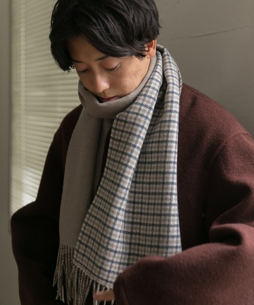 URBAN RESEARCH DOORS(アーバンリサーチドアーズ)の「カシミヤブレンド ダブルフェイスマフラー(マフラー・メンズ・モカ/グレー系その他/ブラウン系その他/ブルー系その他・ONE)」の7枚目の写真