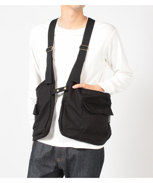 JUGLANS(ユグランス)の「WILDERNESS EXPERIENCE Storage BAG Vest 812800(WD22SS-38)(ベスト・メンズ・ブラック/ベージュ/ネイビー・FREE)」の2枚目の写真