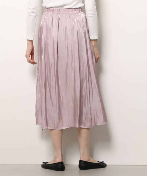 TRUDEA（トルディア）の「シャイニーロングスカート（スカート・レディース・ピンク/ライトグレー/ラベンダー/グレイッシュベージュ・MEDIUM）」の6枚目の写真