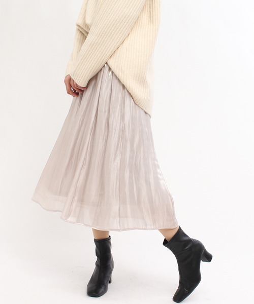 TRUDEA（トルディア）の「シャイニーロングスカート（スカート・レディース・ピンク/ライトグレー/ラベンダー/グレイッシュベージュ・MEDIUM）」の3枚目の写真