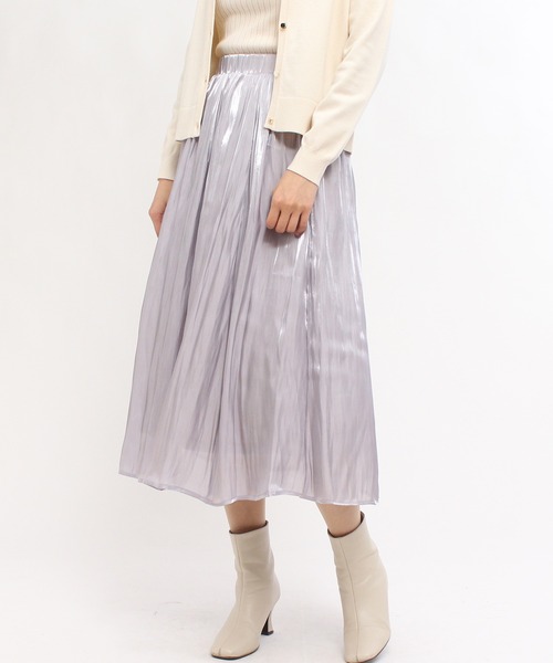 TRUDEA（トルディア）の「シャイニーロングスカート（スカート・レディース・ピンク/ライトグレー/ラベンダー/グレイッシュベージュ・MEDIUM）」の2枚目の写真