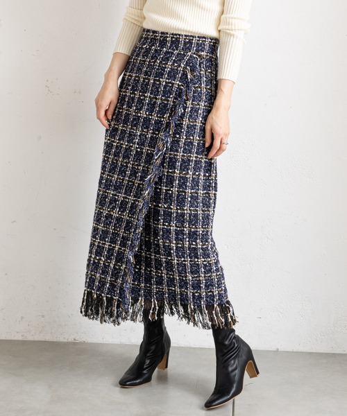 prose verse（プロズヴェール）の「ツイードチェックフリンジラップスカート（スカート・レディース・オフホワイト/ブルー・ﾌﾘ-）」の2枚目の写真