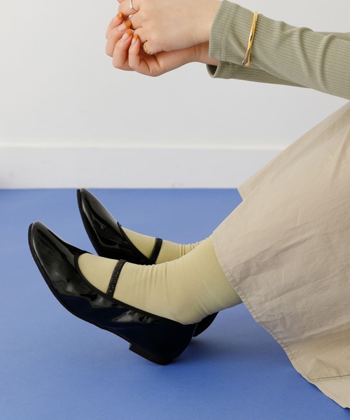 RODE SKO(ロデスコ)の「『MADE IN JAPAN』くったりストラップシューズ(バレエシューズ・レディース・ブラック/シルバー/ゴールド・38/36/37)」の4枚目の写真