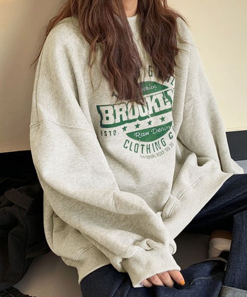 Girly Doll（ガーリードール）の「カレッジロゴスウェット（スウェット・レディース・ライトグレー/ダークグレー/ボルドー/アイボリー・M/L）」の2枚目の写真