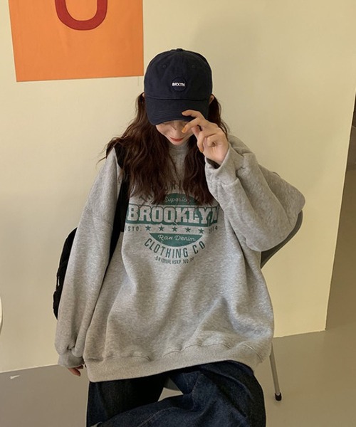 Girly Doll（ガーリードール）の「カレッジロゴスウェット（スウェット・レディース・ライトグレー/ダークグレー/ボルドー/アイボリー・M/L）」の12枚目の写真