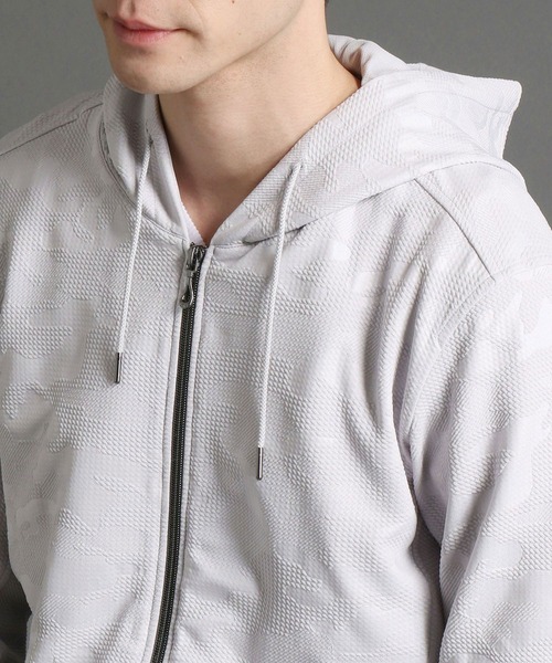 HIDEAWAYS NICOLE（ハイダウェイニコル）の「カモフラエンボスパーカ（パーカー・メンズ・グレー/オフホワイト/ネイビー/ブラック・X-LARGE/MEDIUM/LARGE）」の8枚目の写真