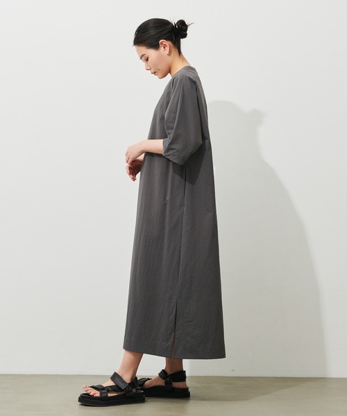 N.O.R.C by the line(ノークバイザライン)の「ナイロンストレッチキーネックワンピース(ワンピース・レディース・ブラック/ブルー/ダークグレー/カーキ/ベージュ・M/S/L)」の15枚目の写真