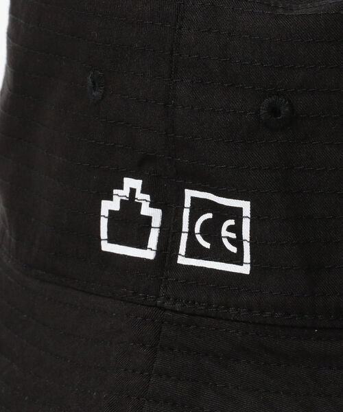 C.E(シーイー)の「C.E / Stitching Reversible Hat(ハット・メンズ・ブラック・ONE SIZE)」の4枚目の写真
