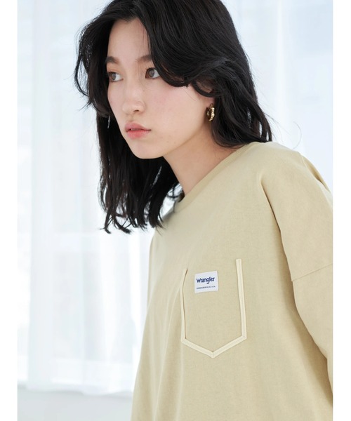 Wrangler（ラングラー）の「Wrangler フェイクポケットＴシャツ*（Tシャツ/カットソー・レディース・チャコールグレー/ベージュ/オフホワイト・FREE）」の13枚目の写真