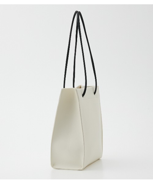 AZUL by moussy(アズールバイマウジー)の「NARROW HANDLE SHOPPER BAG /ナローハンドルショッパーバッグ(ショルダーバッグ・レディース・ブラック/アイボリー・FREE)」の6枚目の写真