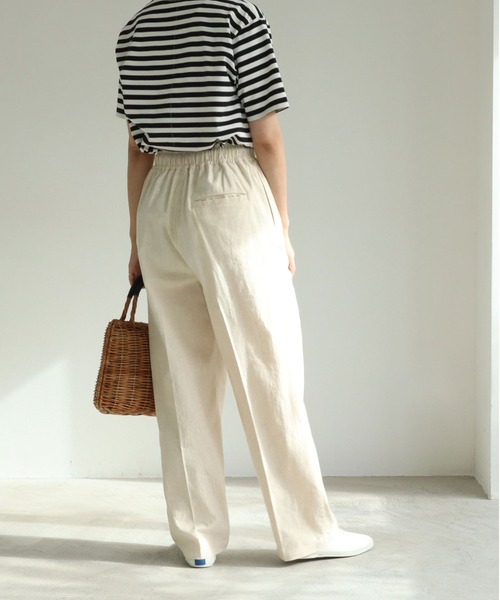 yuni(ユニ )の「コットンリネン natural toutch wide tuck パンツ(スラックス・レディース・キナリ/ブラック/カーキ・FREE)」の18枚目の写真