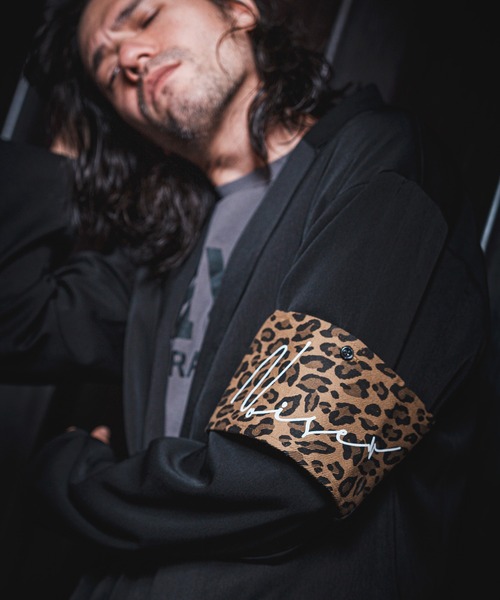 NOISESCAPE(ノイズスケープ)の「mko10374- Print Design Armband-Leopard Pattern- アームバンド(アームカバー・メンズ・ブルー系その他/キャメル/ブルー系その他2/イエロー系その他2/ブルー/イエロー系その他・FREE)」の4枚目の写真