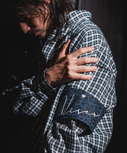 NOISESCAPE(ノイズスケープ)の「mko10374- Print Design Armband-Leopard Pattern- アームバンド(アームカバー・メンズ・ブルー系その他/キャメル/ブルー系その他2/イエロー系その他2/ブルー/イエロー系その他・FREE)」の2枚目の写真