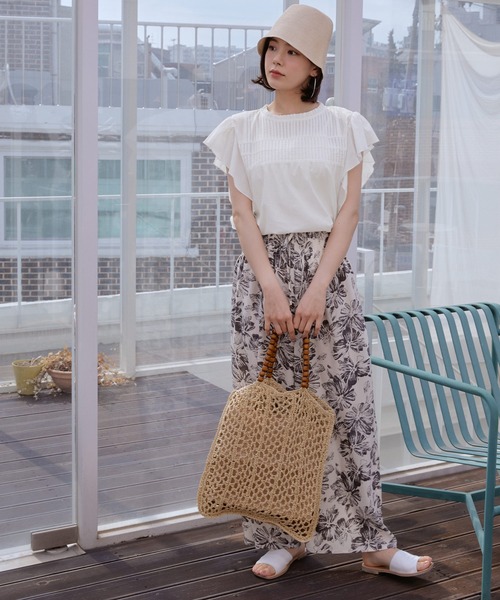 ピンタックフレア袖ブラウス