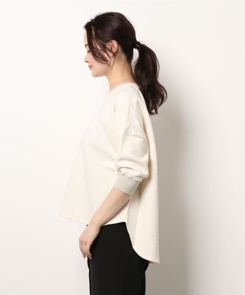 SIPULI（シプリ）の「Jacquard Cotton Jersey  フィッシュテール7分袖プルオーバー（Tシャツ/カットソー・レディース・アイボリー/ネイビー・2）」の5枚目の写真