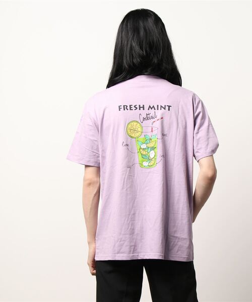 STYLEBLOCK(スタイルブロック)の「半袖イラストプリントTシャツ(Tシャツ/カットソー・メンズ・ホワイト/ブルー系その他/ホワイト系その他3/ホワイト系その他/パープル系その他2/パープル/サックスブルー/ベージュ/ホワイト系その他2/ブルー系その他2/パープル系その他/ホワイト系その他4/ブラック/ネイビー/ブラック系その他・L/LL/M)」の17枚目の写真