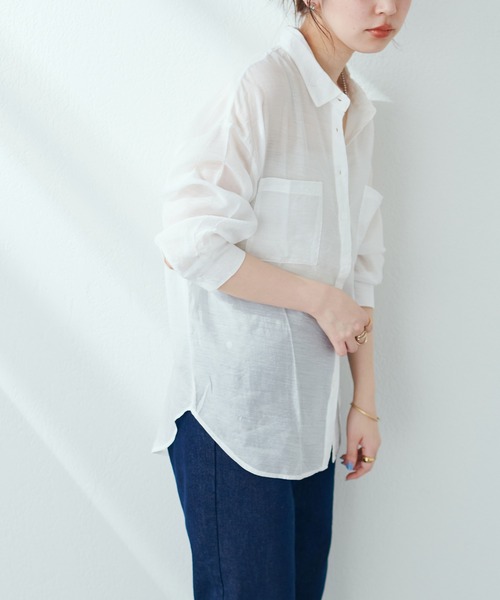 natural couture(ナチュラルクチュール)の「色違いで持っていたいアイテム ダブルポケットシアーシャツ(シャツ/ブラウス・レディース・チャコールグレー/ベージュ/オフホワイト/ピンク/グリーン/ライトベージュ・FREE)」の10枚目の写真