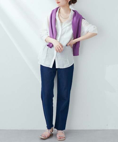 natural couture(ナチュラルクチュール)の「色違いで持っていたいアイテム ダブルポケットシアーシャツ(シャツ/ブラウス・レディース・チャコールグレー/ベージュ/オフホワイト/ピンク/グリーン/ライトベージュ・FREE)」の8枚目の写真