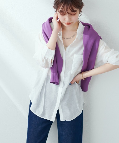 natural couture(ナチュラルクチュール)の「色違いで持っていたいアイテム ダブルポケットシアーシャツ(シャツ/ブラウス・レディース・チャコールグレー/ベージュ/オフホワイト/ピンク/グリーン/ライトベージュ・FREE)」の7枚目の写真