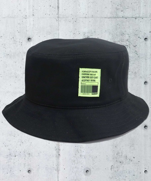 THE CASUAL(カジュアル)の「ワッペンバケットハット キッズ(ハット・キッズ・ブラック/ブラック系/ブラック系1/ブラック系2/チャコール/グレー系/ベージュ/ベージュ系・52cm/54cm/56cm)」の2枚目の写真