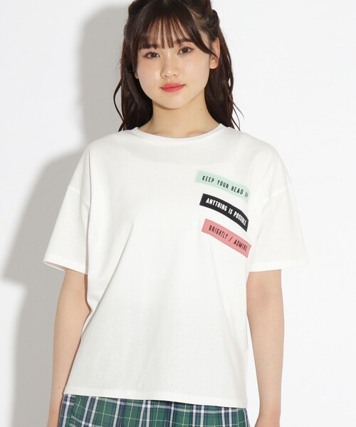 PINK-latte（ピンクラテ）の「◆【オーガニックコットン/コットン100％/毛玉になりにくい/サステナブル】3連ワッペン付きTシャツ（Tシャツ/カットソー・キッズ・チャコールグレー/オフホワイト/グリーン/ライトブルー・15 /14/16）」の5枚目の写真