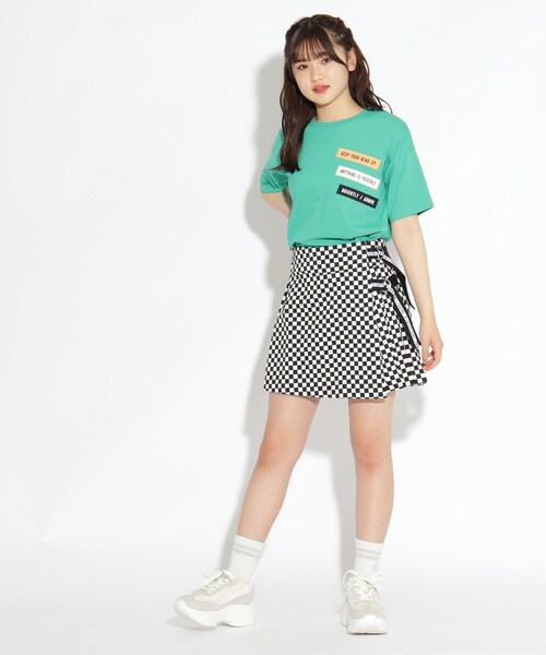 PINK-latte（ピンクラテ）の「◆【オーガニックコットン/コットン100％/毛玉になりにくい/サステナブル】3連ワッペン付きTシャツ（Tシャツ/カットソー・キッズ・チャコールグレー/オフホワイト/グリーン/ライトブルー・15 /14/16）」の18枚目の写真