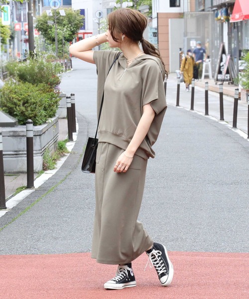 HONEYSUCKLE ROSE（ハニーサックルローズ）の「【HONEYSUCKLE ROSE】ハーフジップノースリパーカー（その他トップス・レディース・カーキブラウン/ダークグレー/パープル・L/M）」の7枚目の写真