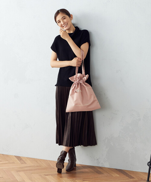 MONO　COMME CA（モノコムサ）の「2way　トートバッグ（トートバッグ・レディース・ブラック/ベージュ/ブラウン/サックスブルー/ピンク/ミント・FREE）」の10枚目の写真