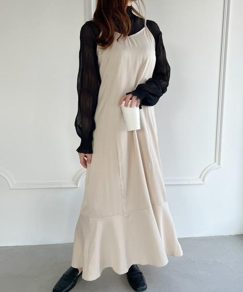 Loueme(ルエム)の「マーメイド キャミ ワンピース/ストラップ調節可能(ワンピース・レディース・ブラック/ブラウン/アイボリー・FREE)」の4枚目の写真