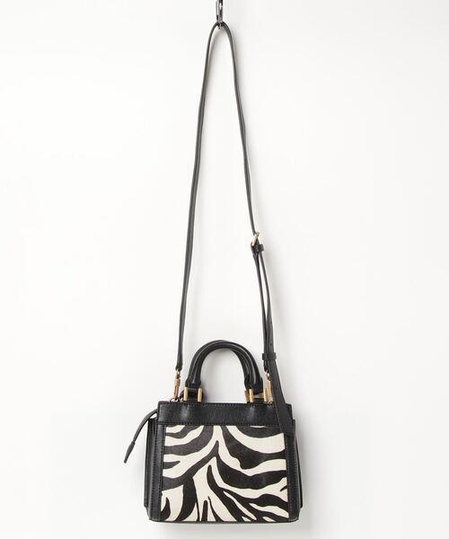 Guess（ゲス）の「KATEY Mini Satchel（ハンドバッグ・レディース・ゼブラ・ONE SIZE）」の14枚目の写真