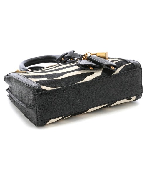 Guess（ゲス）の「KATEY Mini Satchel（ハンドバッグ・レディース・ゼブラ・ONE SIZE）」の12枚目の写真