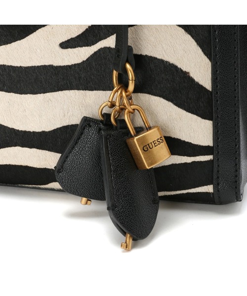 Guess（ゲス）の「KATEY Mini Satchel（ハンドバッグ・レディース・ゼブラ・ONE SIZE）」の9枚目の写真