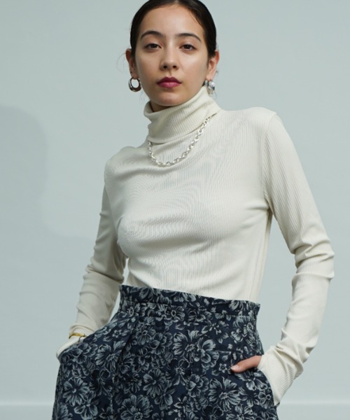 CIEL'AIR（シエルエアー）の「[ CIEL’AIR ] High neck pullover（Tシャツ/カットソー・レディース・ブラック/アイボリー・FREE）」の2枚目の写真