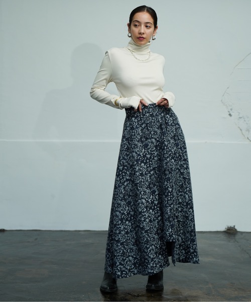 CIEL'AIR（シエルエアー）の「[ CIEL’AIR ] High neck pullover（Tシャツ/カットソー・レディース・ブラック/アイボリー・FREE）」の5枚目の写真