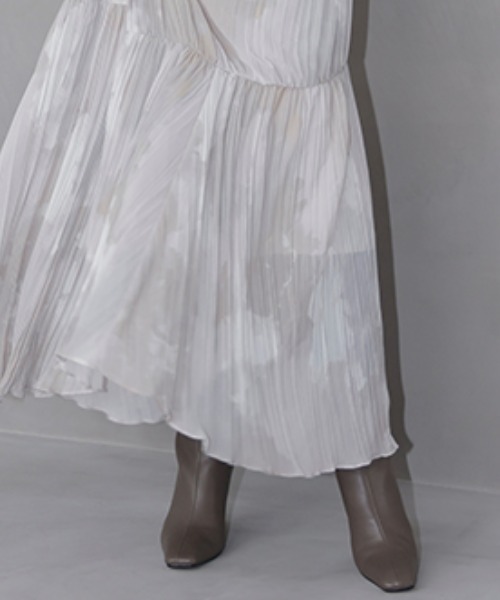 anuans（アニュアンス）の「フィットロングブーツ（ブーツ・レディース・ブラック/ブラウン/グレイッシュベージュ・SMALL/MEDIUM/LARGE）」の4枚目の写真