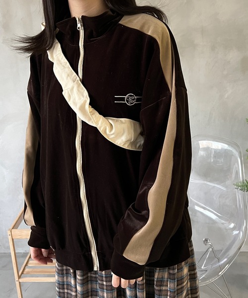 kutir（クティール）の「ベロアトラックジャケット（その他アウター・レディース・パープル/ネイビー/ブラウン・FREE）」の2枚目の写真